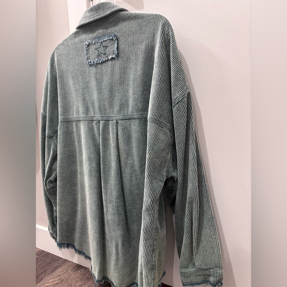 Stylish Fall Sage Green Corduroy Button-Up Jacket/Shaket/Flannel - Picture 5 of 16